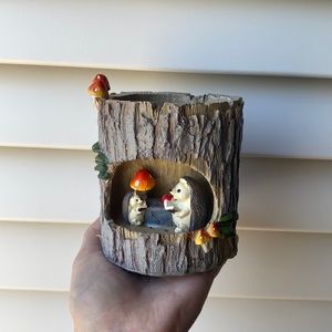 MUSHROOM HEDGEHOG POT